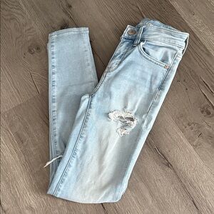American Eagle Light Blue Distressed Women Jeans